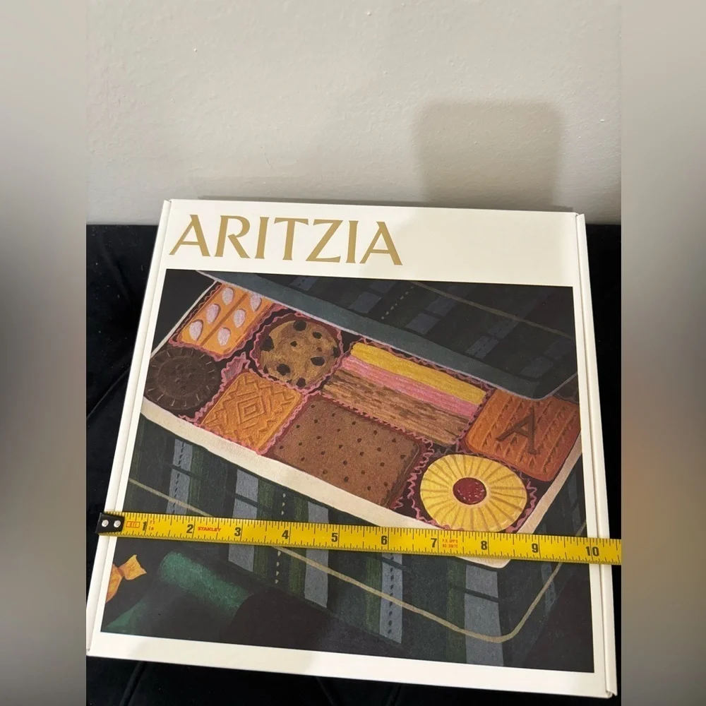 Aritzia Gift Box
